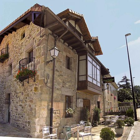 Casa Paulino Hotel Corrales De Buelna Buitenkant foto